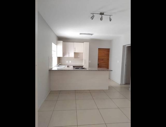 2 BEDROOM PROPERTY TO RENT IN DIE BULT